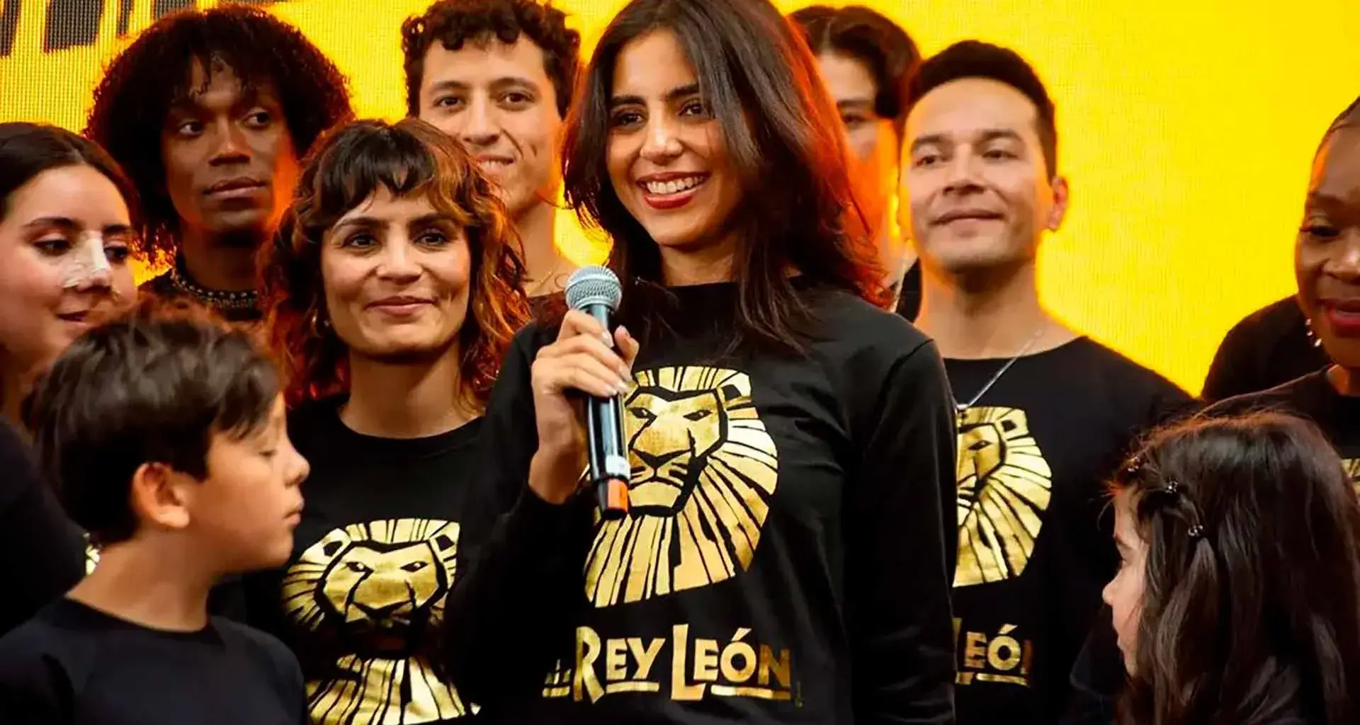Majo, alumna del Tec Guadalajara, en El Rey León. 