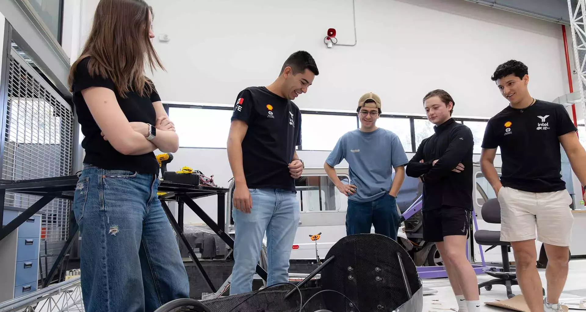 Autos eléctricos creados en Tec Guadalajara para competir en Shell Eco-Marathon.
