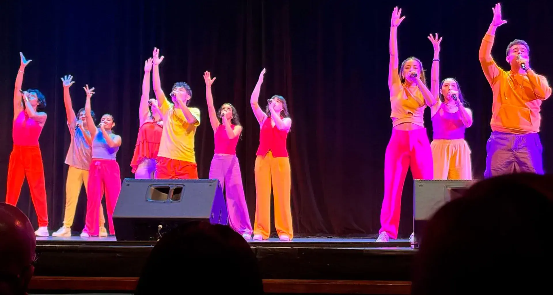 VOXEM, del Tec en Estado de México, fue el primer grupo latinoamericano en participar en el concurso internacional de a capela: Varsity Vocals ICCA.