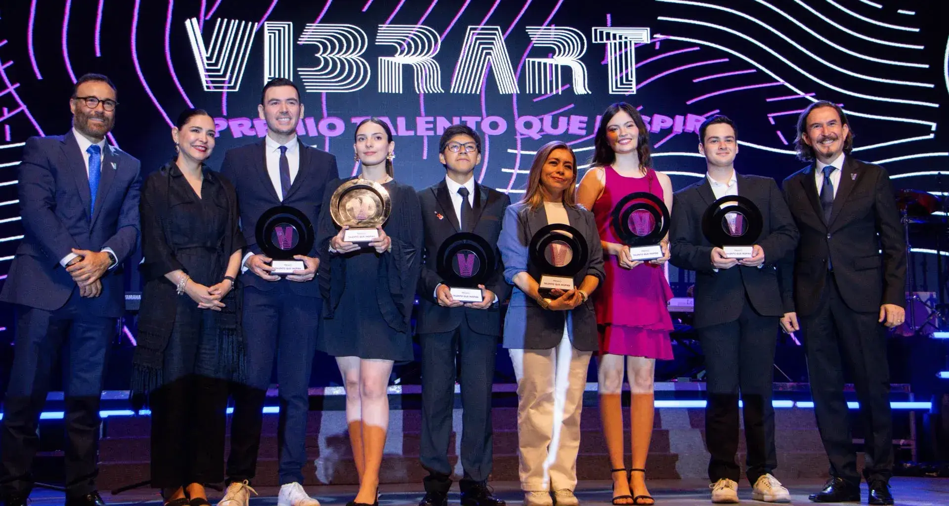 Premiados por inspirar en festival VIBRART 2025