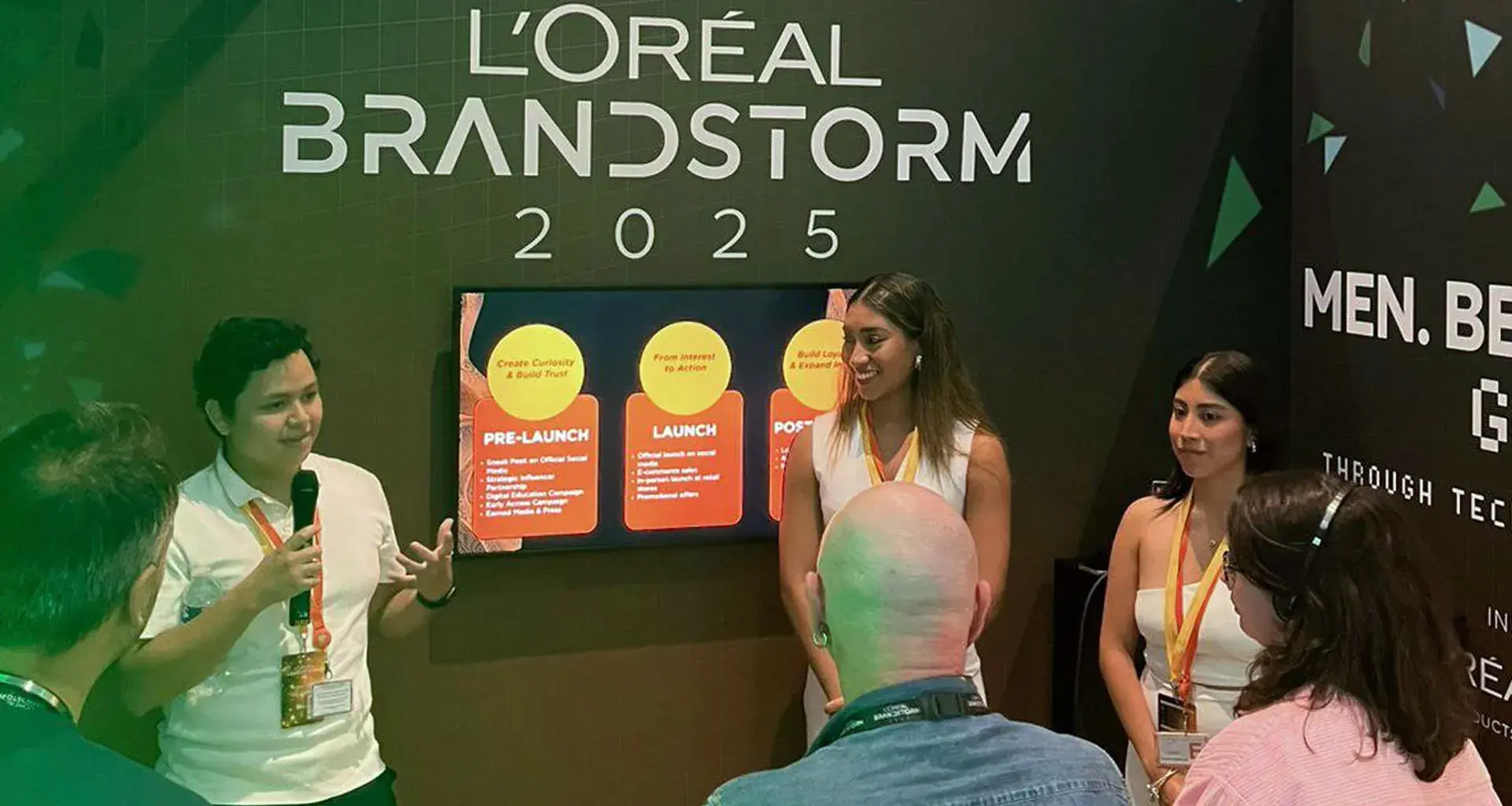 Tres estudiantes de la Escuela de Ingeniería y Ciencias representaron a México en la final internacional de la competencia de innovación de L'Oréal Brandstorm en París, Francia.