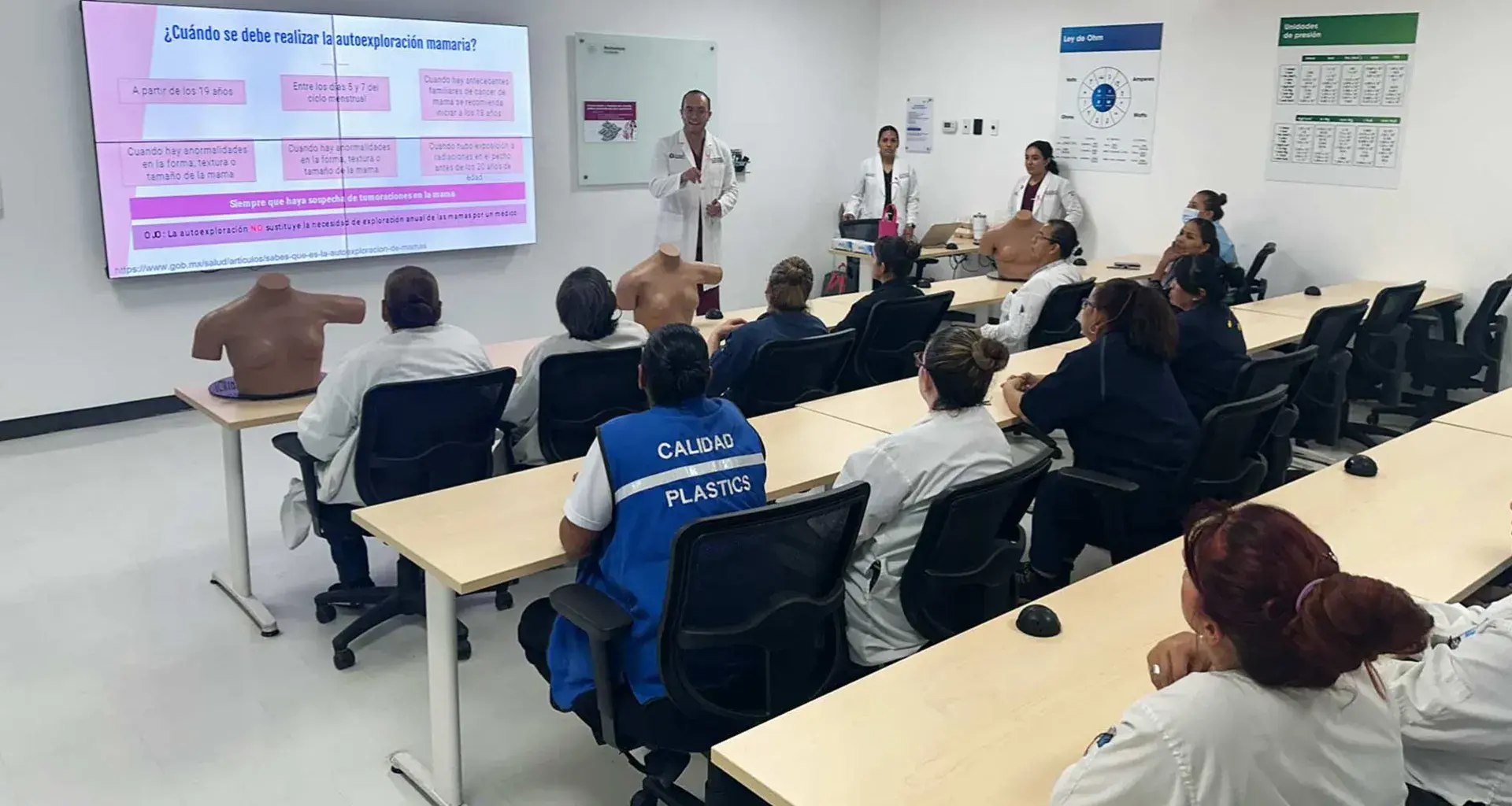 Prevención de la salud en Jalisco en empresa Flex por parte de estudiantes del Tec Guadalajara. 