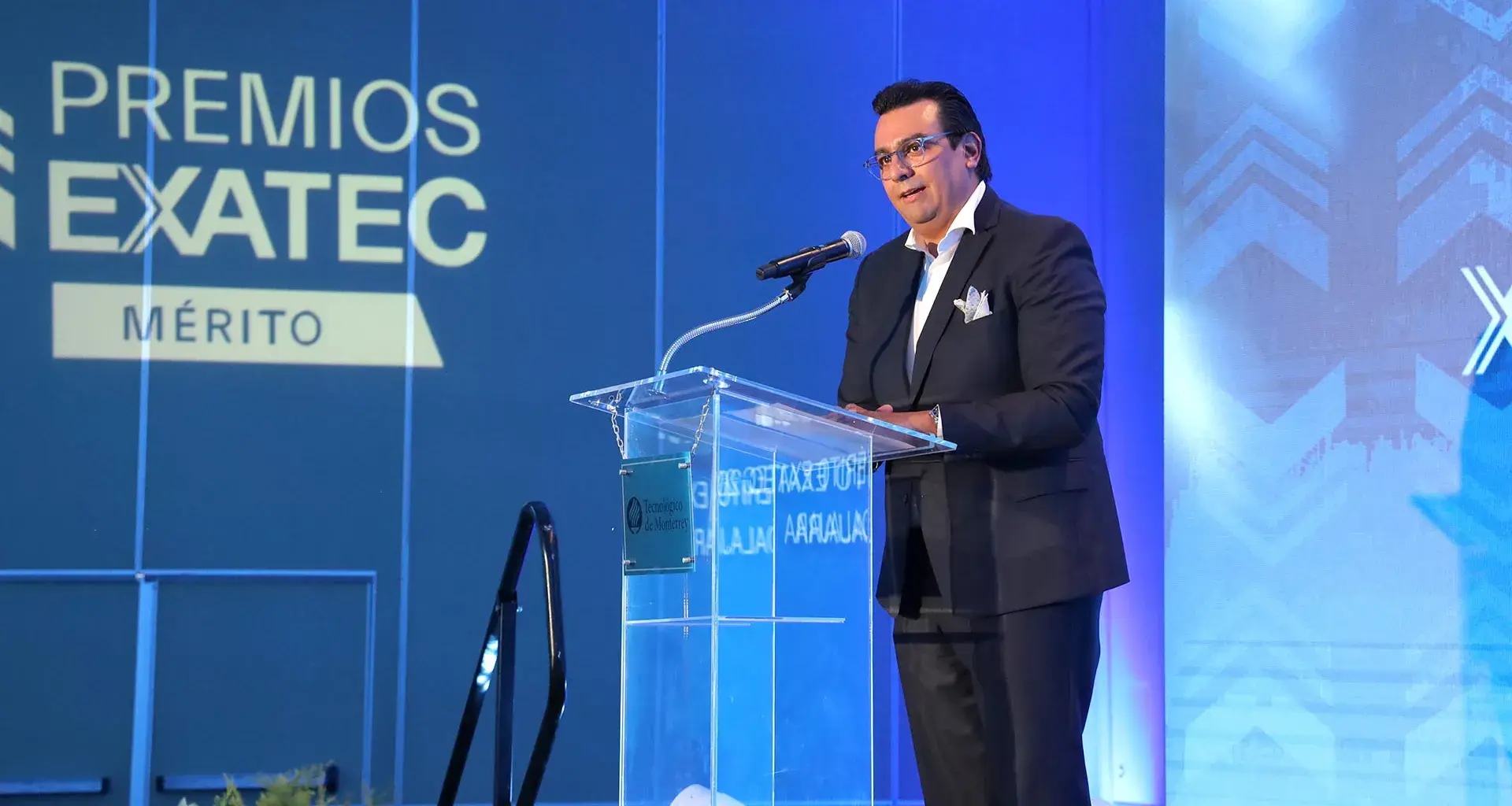 Premio Mérito EXATEC 2025 para Raúl Revuelta, del Tec Guadalajara.