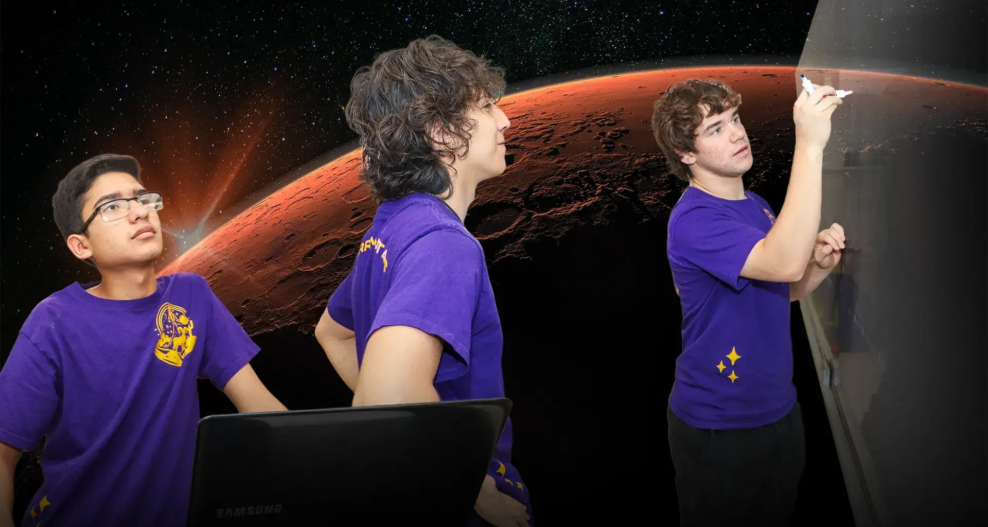 Montaje de 3 estudiantes trabajando sobre un fondo que muestra el planeta Marte en el espacio.