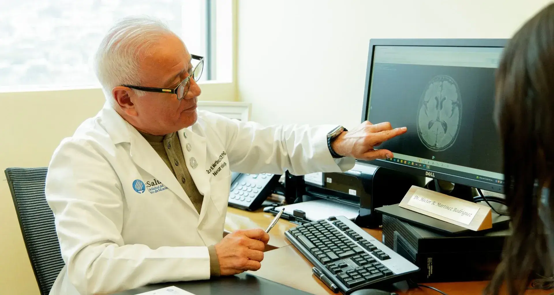 El Dr. Héctor Ramón Martínez presentó en Japón su experiencia en trasplante de células madre para pacientes con ELA.