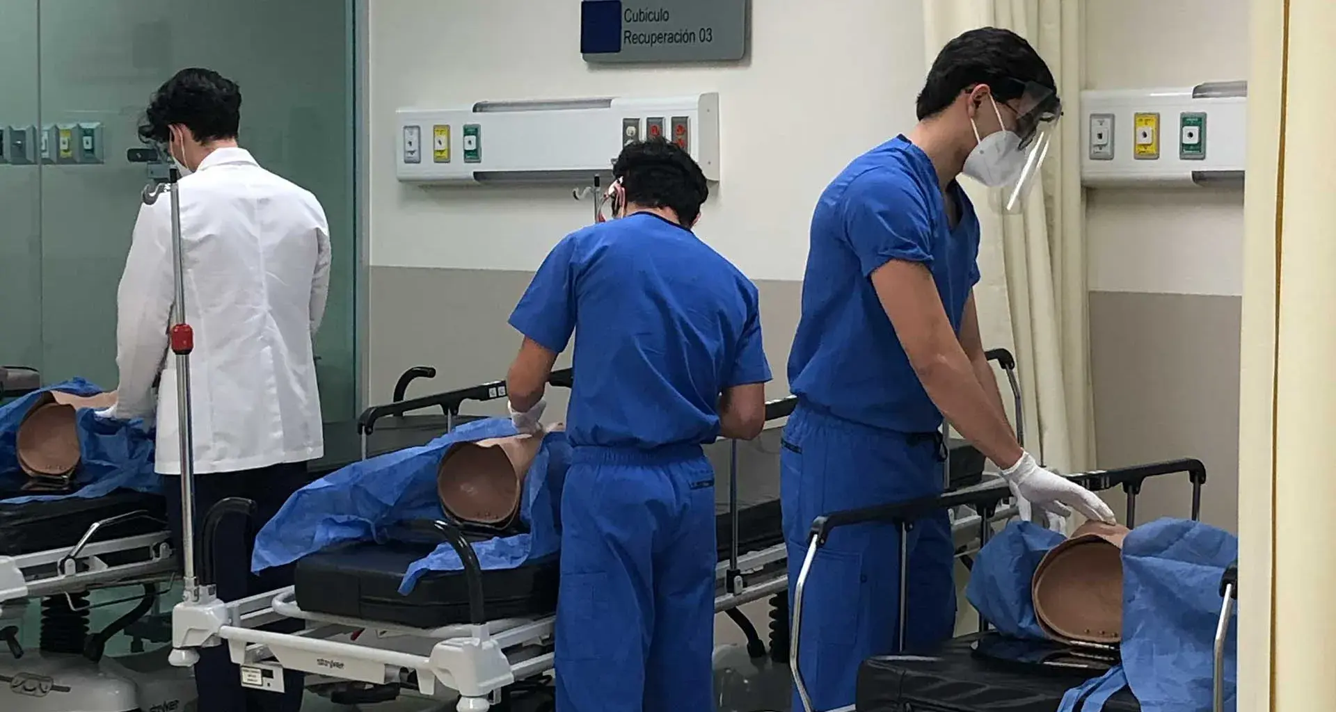 Convenio con Cruz Roja para que estudiantes de medicina del Tec Guadalajara realicen ciclos clínicos.