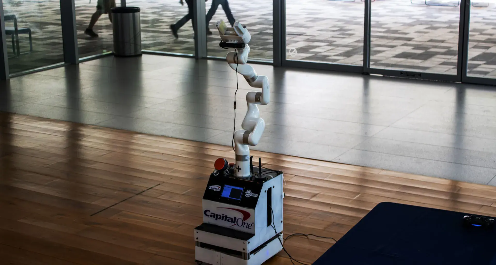 FRIDA robot created by Tec students recognized in Brazil.