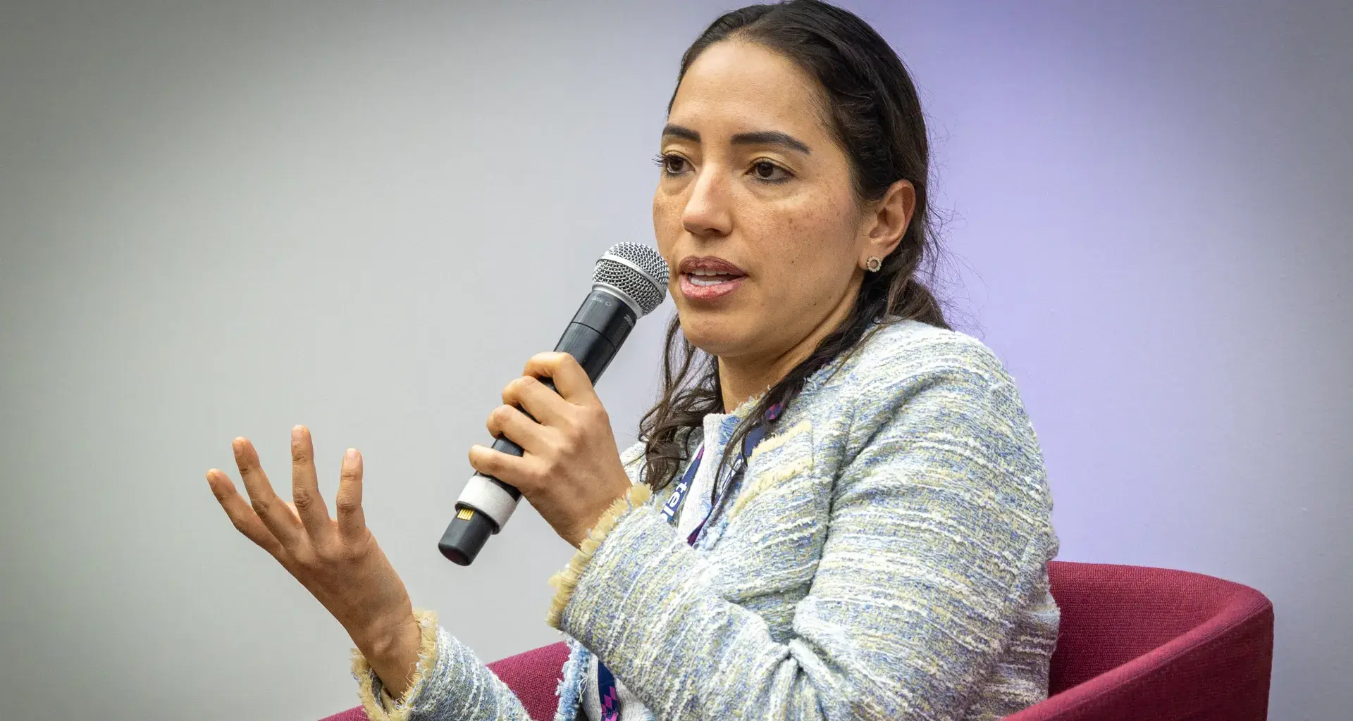  Daniela Camberos, egresada del Tec de Monterrey, desarrolló Ramona, una herramienta que utiliza inteligencia artificial para analizar ofertas laborales