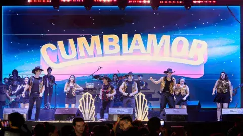 Cumbiamor: estudiantes llevan música y baile desde el Tec Qro 