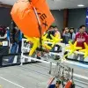 Robot en acción durante competencia