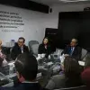 Direcotores realizando la firma del convenio