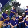 El equipo Ultravioleta posando para las cámaras de CONECTA