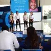 Alumnos presentan propuestas ante personal de mercadotecnia y ventas de P&G.