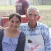 Alumna con el profesor Rubén Núñez de Cáceres.