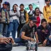 Alumnos que participan en proyecto PepSEC dando clase a alumnos de secundaria
