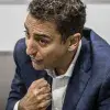 Simon Cohen sufrió un incidente que sustituyó su visión de buscar el éxito por buscar la felicidad