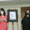 Magdalena Arredondo recibe el mérito.