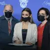 Disfruta generación diciembre 2021 la firma del título (fotogalería)