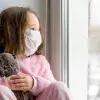 Infectólogo pediatra de TecSalud recomienda acciones para cuidar a niños y menores con COVID en casa.