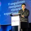 Samuel García dio un discurso en INCmty sobre la plataforma de apoyo de emprendimiento Peak Nuevo León