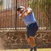 Golfista haciendo un tiro en el EXATEC Blue Open Irapuato