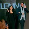 El EXATEC Luis Treviño y su socia desfilan en Vancouver Fashion Week, realizado en Canadá.