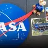Fotos de alumnos del Tec en las instalaciones de la NASA sobre un fondo del logo de la NASA con Teus. 