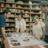 Profesora del Tec campus Querétaro impartiendo taller de cerámica