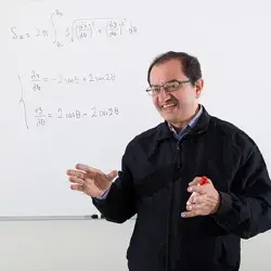 Profesor impartiendo clases