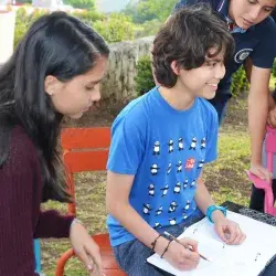 Sofia con sus compañeros de clase