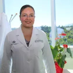 La profesora Clara Patricia Ríos Ibarra forma parte de la Escuela Nacional de Medicina.