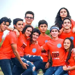 El equipo CLIMB, posando para la cámara de CONECTA