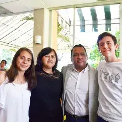 Los líderes de generación con la Directora de la PrepaTec y el Director de LiFE