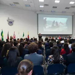 Alumnos de PrepaTec Presentando el MUN