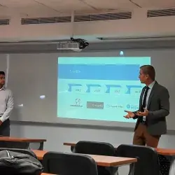 Profesores del Tec presentando en Colombia 