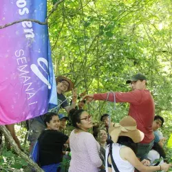 alumnos en la sima de las cotorras