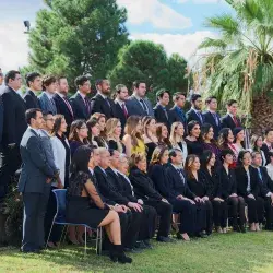 Foto de generación de estudiantes de profesional 