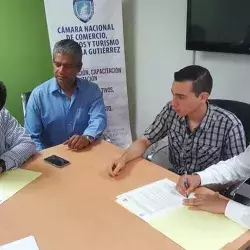Firma de convenio con la CANACO