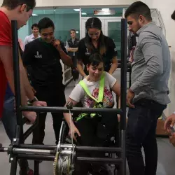 Así ayudaron ingenieros del Tec a levantarse a personas con parálisis