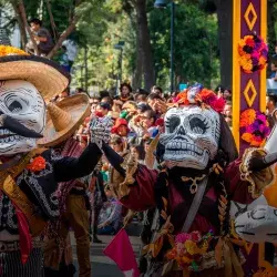 Fotografía desfile Día de Muertos en México