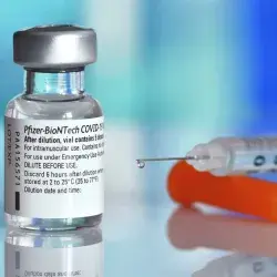 ¿Es efectiva o no la vacuna Pfizer contra COVID-19?