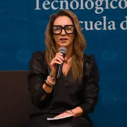 Profesora del Tec presenta su libro Creando mi marca personal