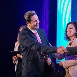 Emilio Clarke Crespo, profesor de la escuela de Ingeniería y Ciencias en campus Querétaro, fue galardonado como Profesor Inspirador a nivel nacional. 