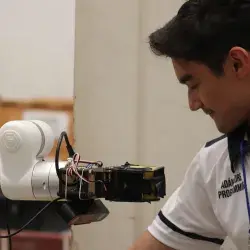 Adán Flores, alumno de Mecatrónica del Tec, campus Monterrey