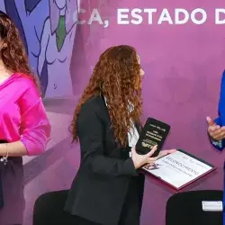 Abril Yañez, alumna del Tec campus Estado de México, fue galardonada con el Premio Estatal de la Juventud 2024 por su trayectoria.