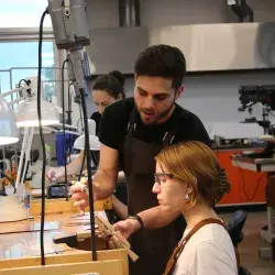Diseño joyería, EXATEC expone internacionalmente y enseña a estudiantes del Tec Guadalajara. 