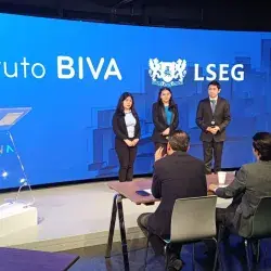 Alumnos del Tec campus Puebla ganan tercer lugar en concurso internacional FINANHACK