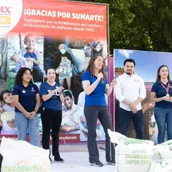 entrega de 7 toneladas de alimentos recaudados
