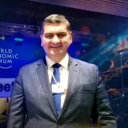 Presidente del Tec en Davos: universidades, claves en futuro