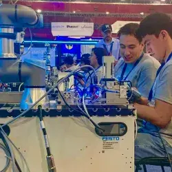 Alumnos Tec vencen en competencia de robótica